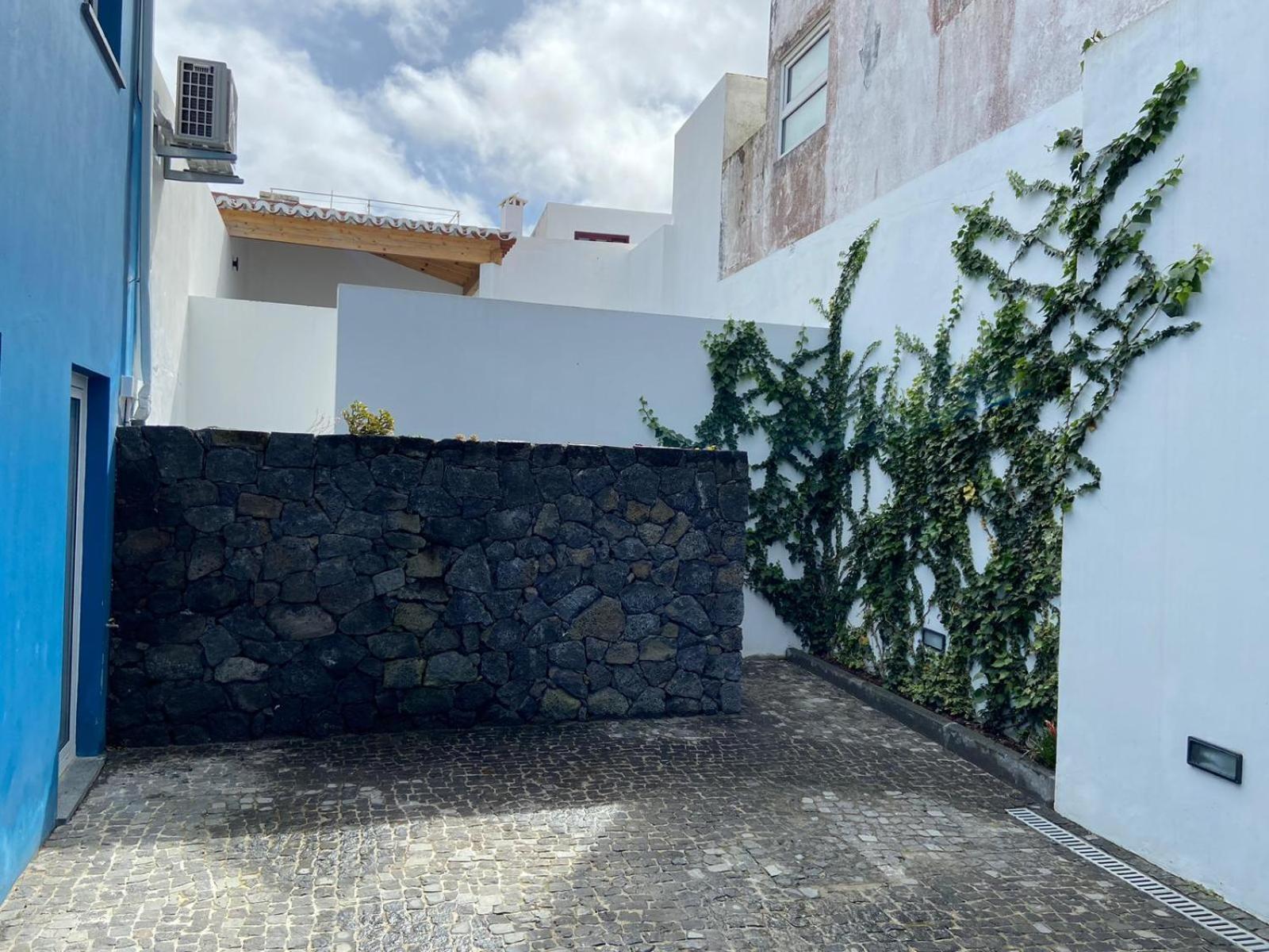 A Casinha * Angra do Heroismo